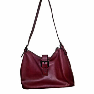 Vintage Simply Vera Wang Buckle Shoulder Bag Burgundy Vegan Leather Handbag